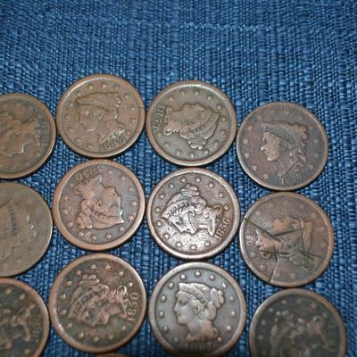 LOT 462. ANTIQUE LARGE CENT COINS