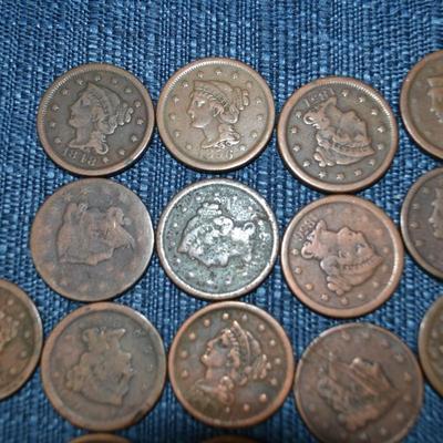 LOT 462. ANTIQUE LARGE CENT COINS