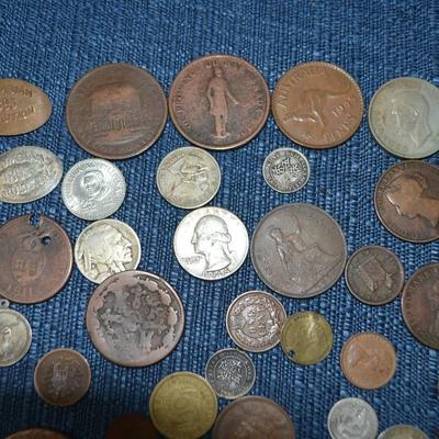LOT 461 VARIETY OF COINS