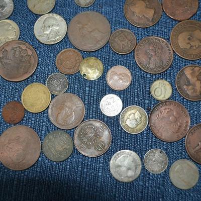 LOT 461 VARIETY OF COINS