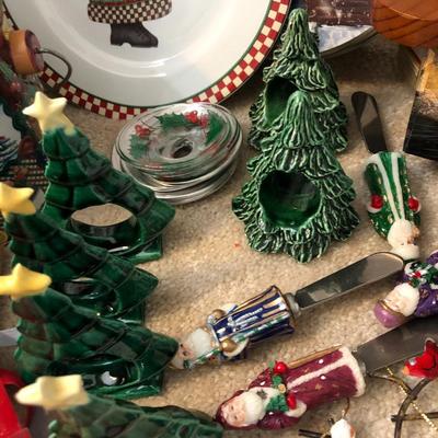 Large Holiday Christmas ðŸŽ„ Winter Lot -Lot 194