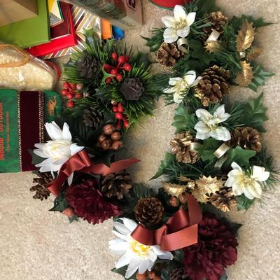 Large Holiday Christmas ðŸŽ„ Winter Lot -Lot 194