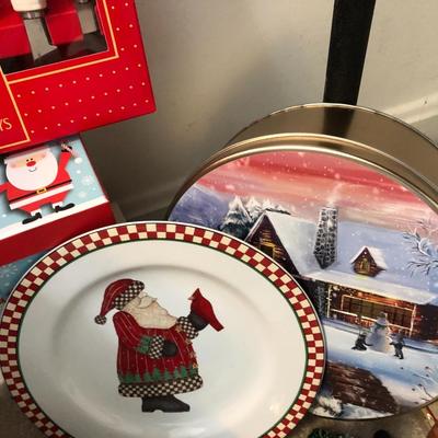 Large Holiday Christmas ðŸŽ„ Winter Lot -Lot 194