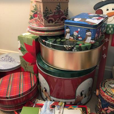 Large Holiday Christmas ðŸŽ„ Winter Lot -Lot 194