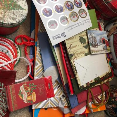 Large Holiday Christmas ðŸŽ„ Winter Lot -Lot 194