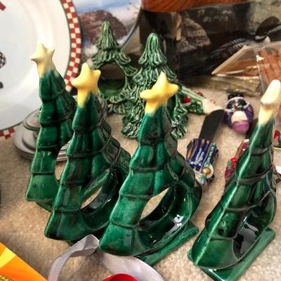 Large Holiday Christmas ðŸŽ„ Winter Lot -Lot 194