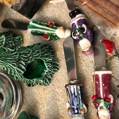 Large Holiday Christmas ðŸŽ„ Winter Lot -Lot 194