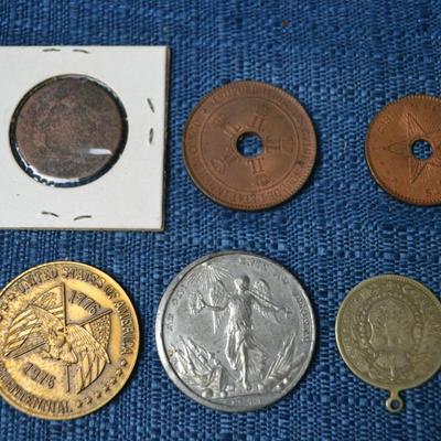 LOT 465. VARIETY OF COINS