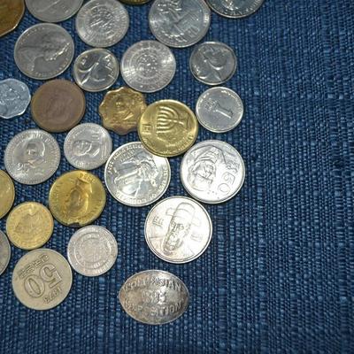 LOT 466. VARIETY OF COINS