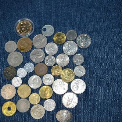 LOT 466. VARIETY OF COINS