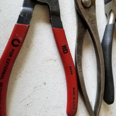 Pliers