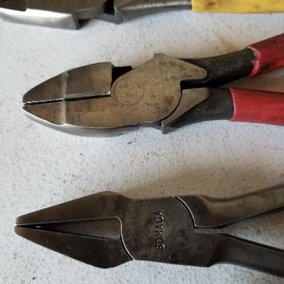Pliers