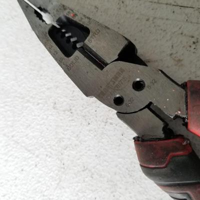 Pliers