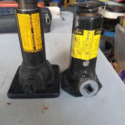 2 Bottle Jacks