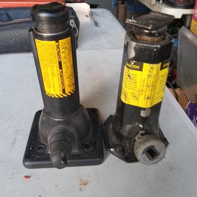 2 Bottle Jacks