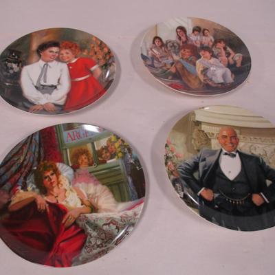 Annie Collector Plates