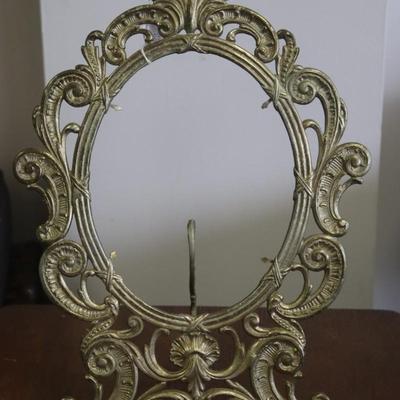 Oval Brass Frame