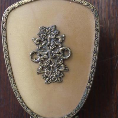 Victorian Brush