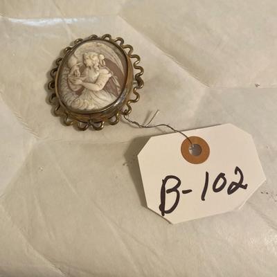 Cameo Pendant 2.5" of Lady