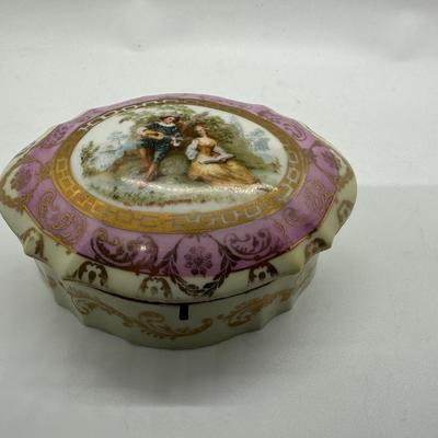 Vtg Porcelain Trinket