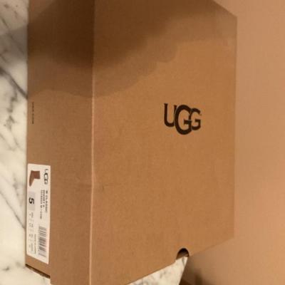 UGG Boots SIZE 5 wome/child