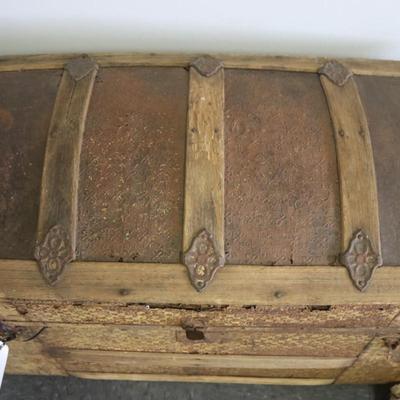 Round Top Trunk - 30 x 16 x 19 1/2 inches - Broken hinges