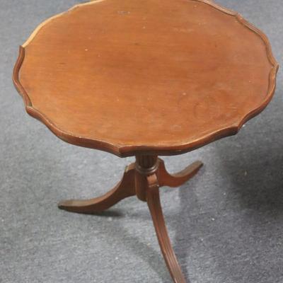 Antique Pie Crust Lamp Table - 23 inch top