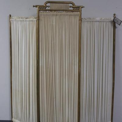 Dressing Screen with 3 Panels - Folds