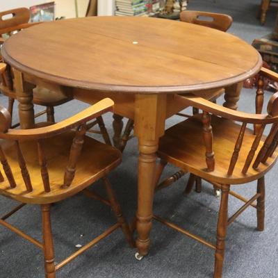 Round Oak Table with 4 Captains Chairs