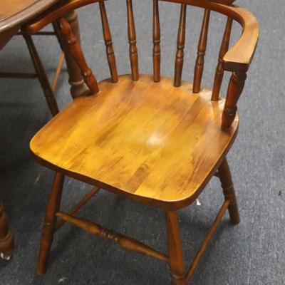 Round Oak Table with 4 Captains Chairs