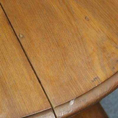 Round Oak Table with 4 Captains Chairs