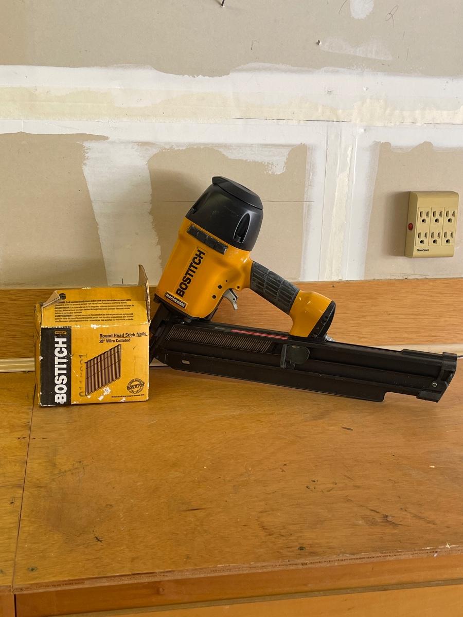 BOSTITCH Nail Gun