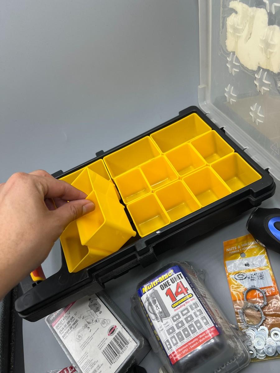 15 Bin Small Portable Parts Storage Case