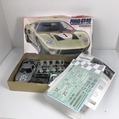 184 Ford GT 40 Car Model Kit