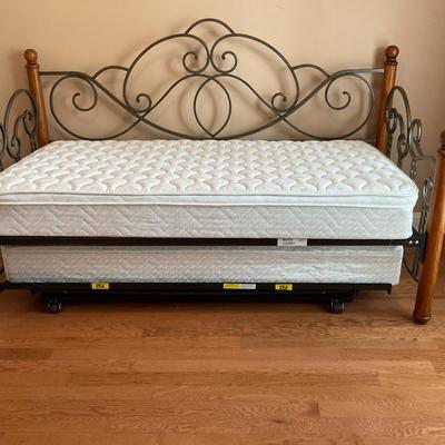 Trundle Bed with Mattresses