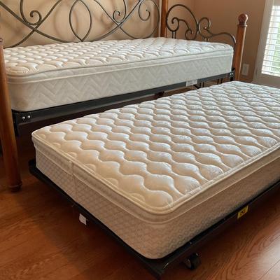 Trundle Bed with Mattresses