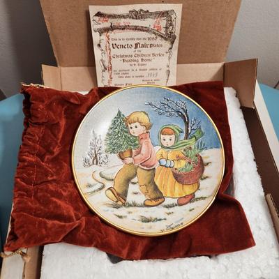 4 Veneto Flair Plates Christmas Children Series  V. Tiziano Italy