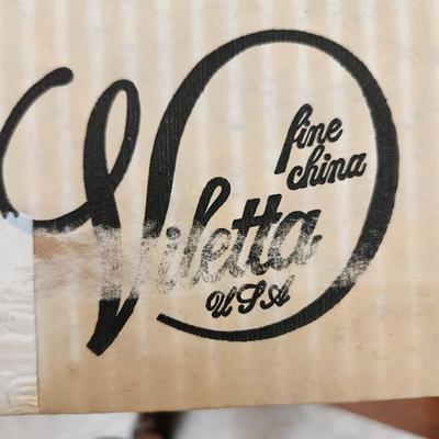 8 Viletta Plates Carefree Days Thornton Utz