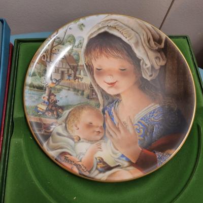 4 Schmid Plate Set Mother & Child Collection Juan Ferrandiz