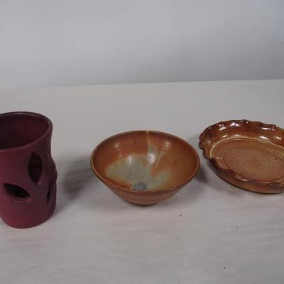 Assortment Of Pottery Pieces