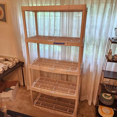 5 shelves Rubbermaid Shelving 36x18x74