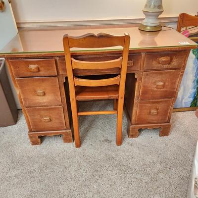 Vintage Solid Wood Desk and Chair Northern Furniture Co. 44Lx23Dx30H