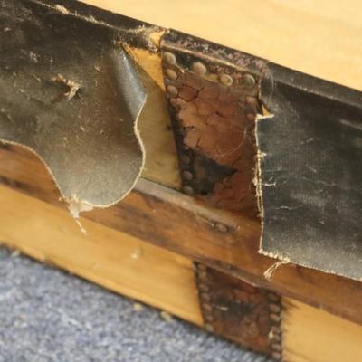Flat Top Trunk - 32 x 19 x 13 inches