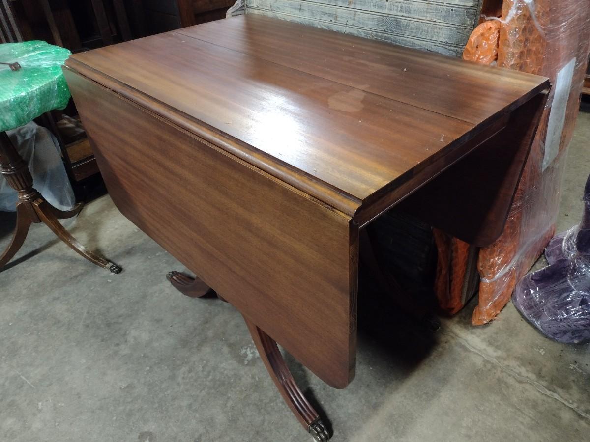 Duncan Phyfe Drop Leaf Table