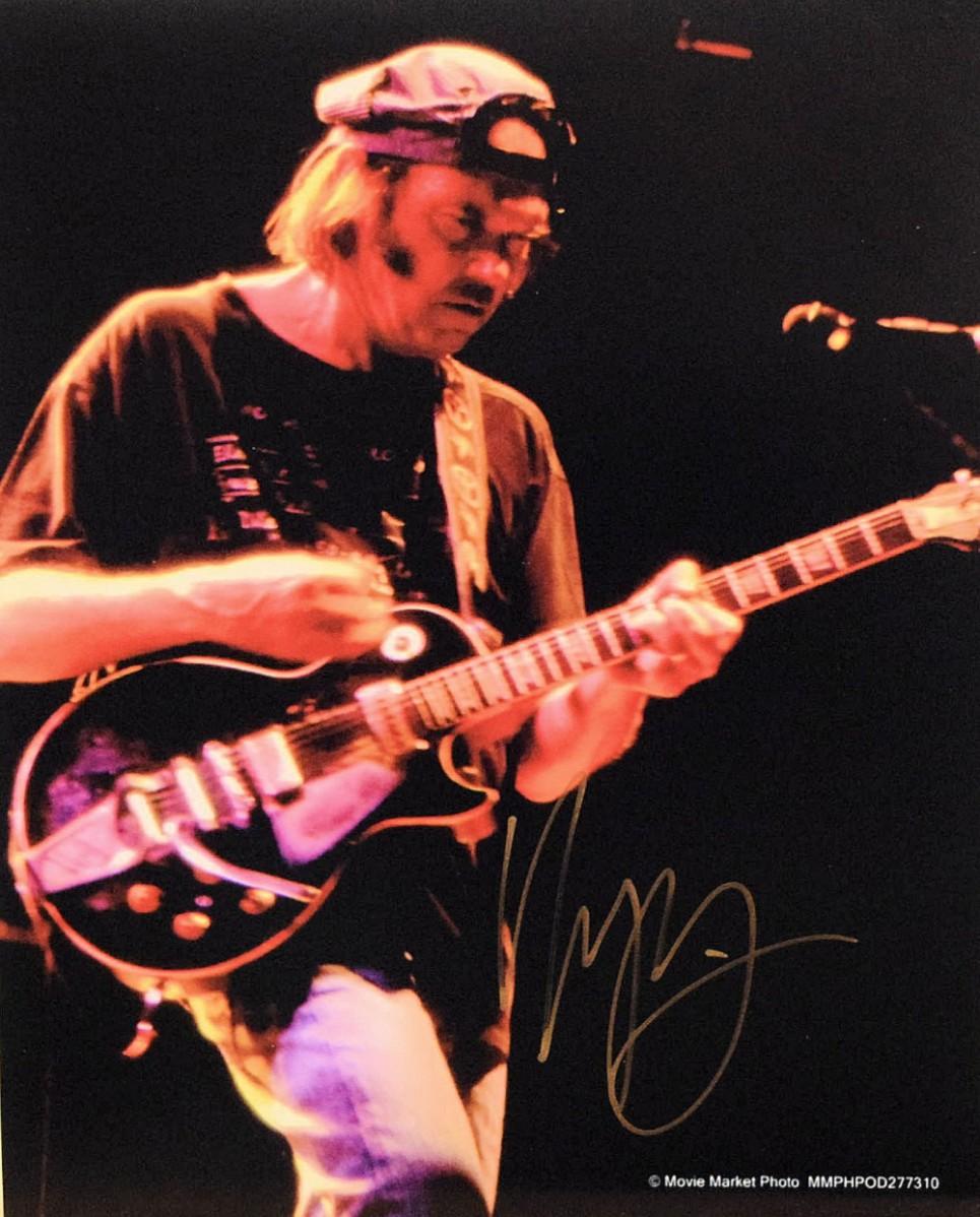 NEIL YOUNG signed autographed photo COA Hologram