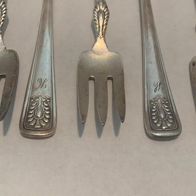 Towle Small Silver Seafood Forks (87 grams - monogramed)