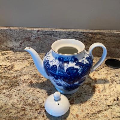 Blue & white teapot from Russia   8â€ high.