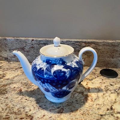 Blue & white teapot from Russia   8â€ high.