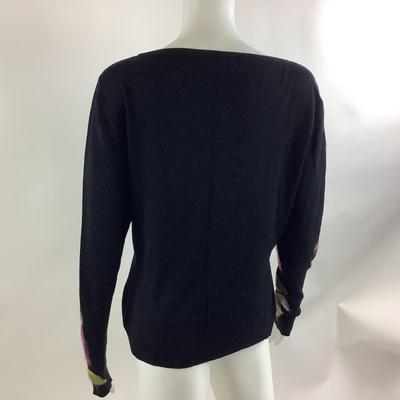 Lot 536 Vintage AVALIN Ladies Sweater, made in Hong Long Size Medium