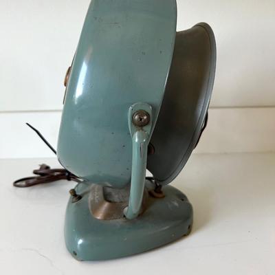 VORNADO 1950s Vintage Mid Century Metal 2 Speed Desk Fan